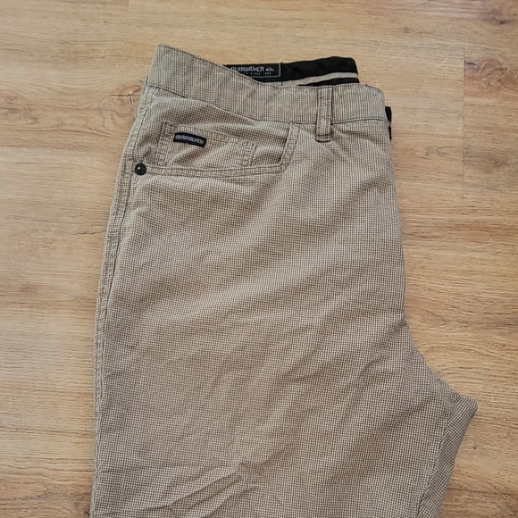 Quicksilver - Picture 3 of 3